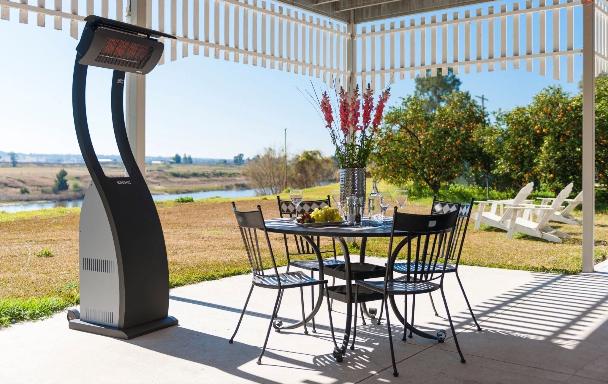 Tungsten Smart-Heat - LPG Portable Bromic Outdoor Heater - Black